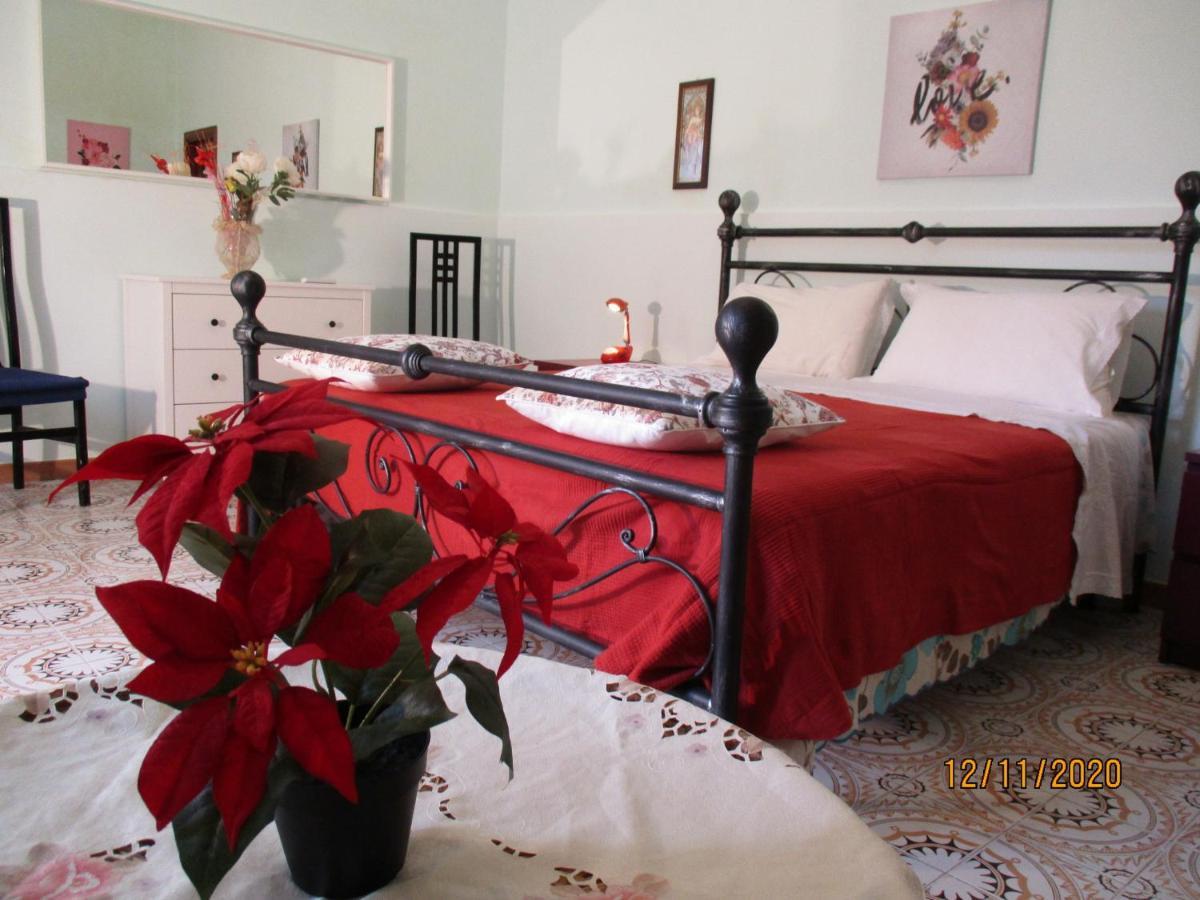 Resort Giardino Degli Aranci - Casa Lisca บาโรนิสซี ภายนอก รูปภาพ