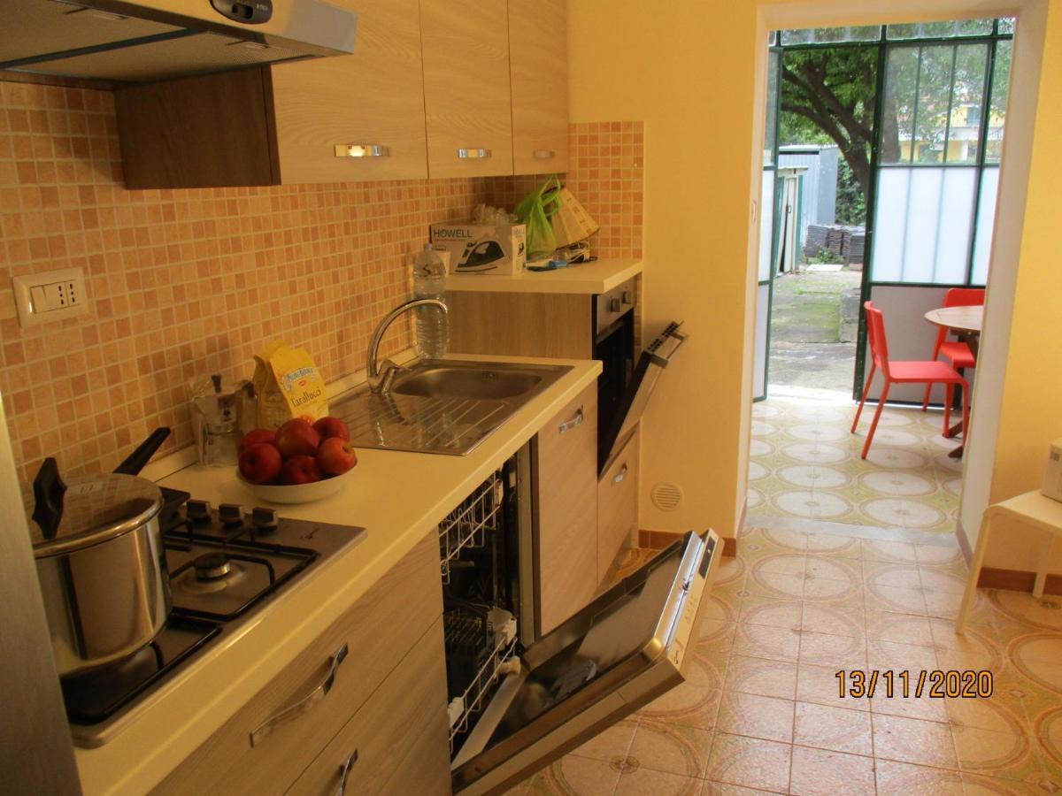 Resort Giardino Degli Aranci - Casa Lisca บาโรนิสซี ภายนอก รูปภาพ