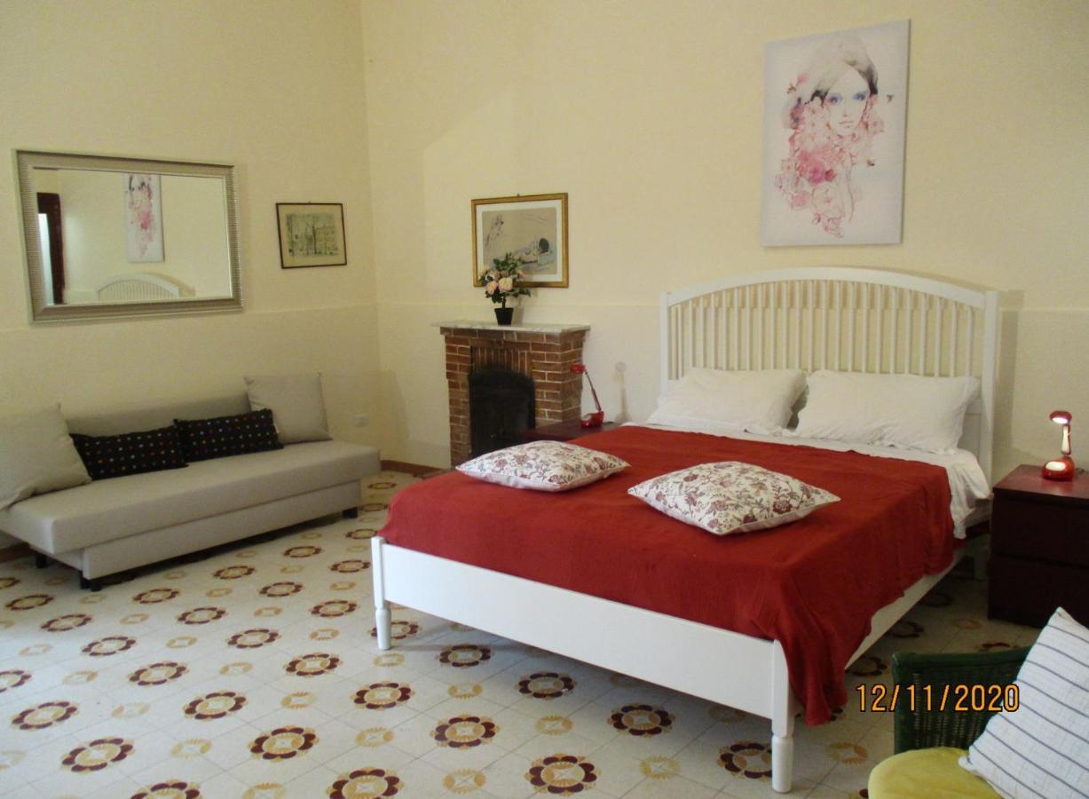 Resort Giardino Degli Aranci - Casa Lisca บาโรนิสซี ภายนอก รูปภาพ