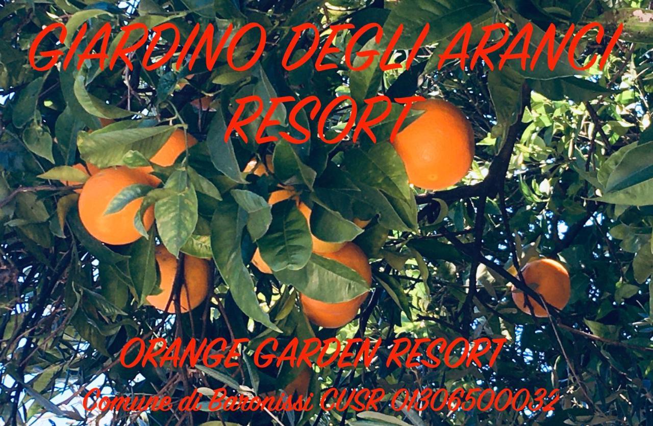 Resort Giardino Degli Aranci - Casa Lisca บาโรนิสซี ภายนอก รูปภาพ